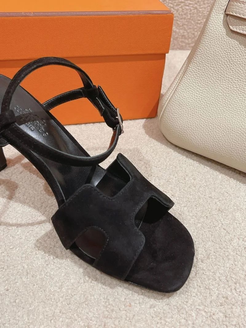 UrbanChic Hermes Sandals 27609