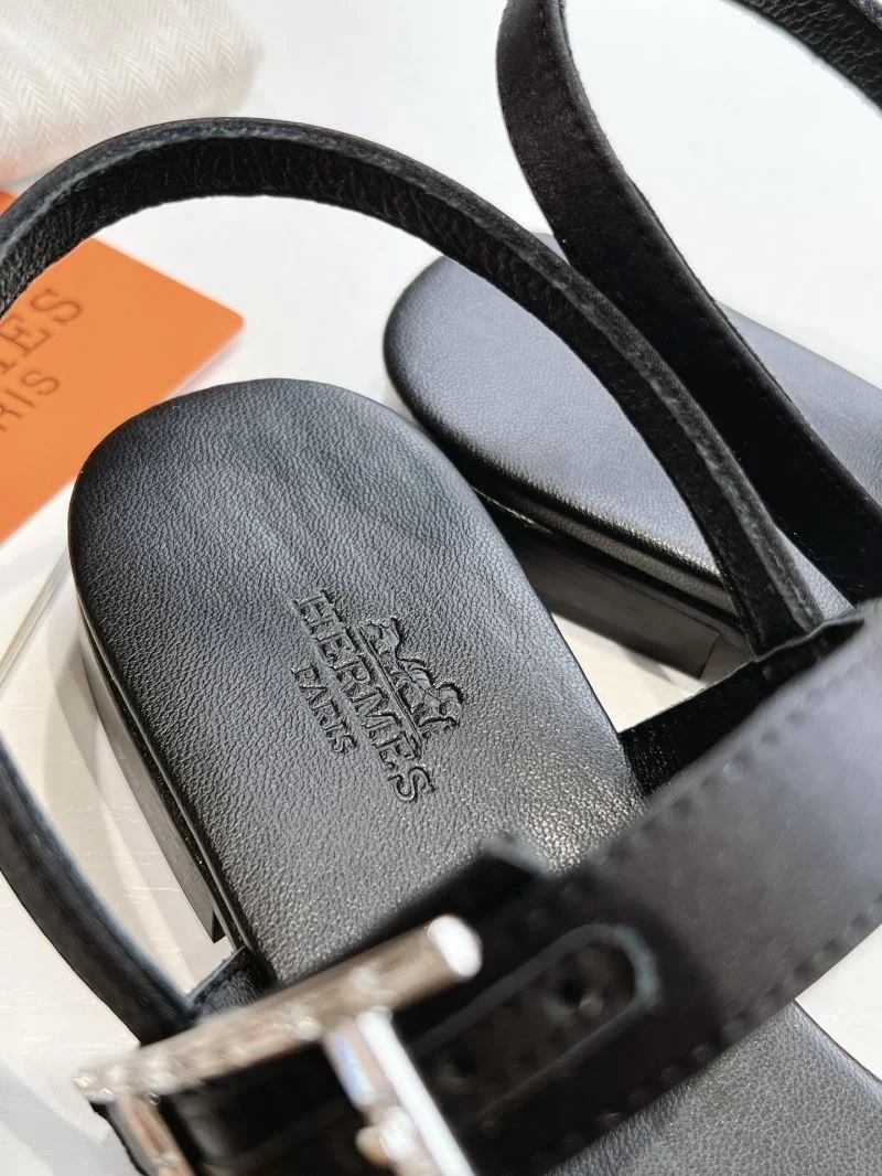 Sleek Hermes Sandals 26966