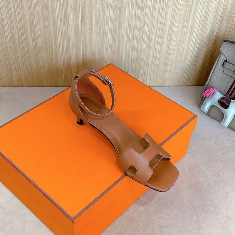 Sleek Hermes Sandals 28438
