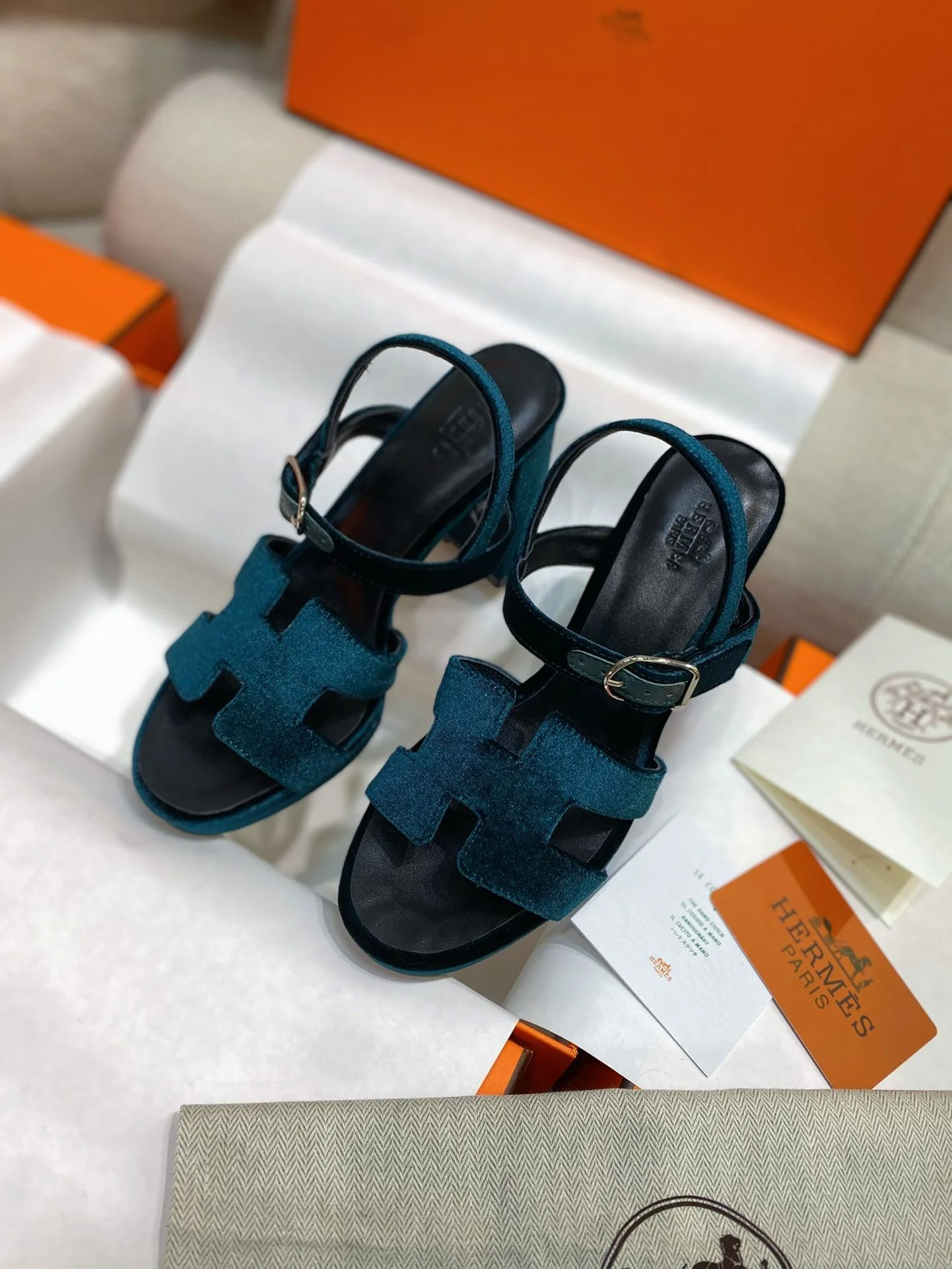 Seasonal Hermes Sandals 26436
