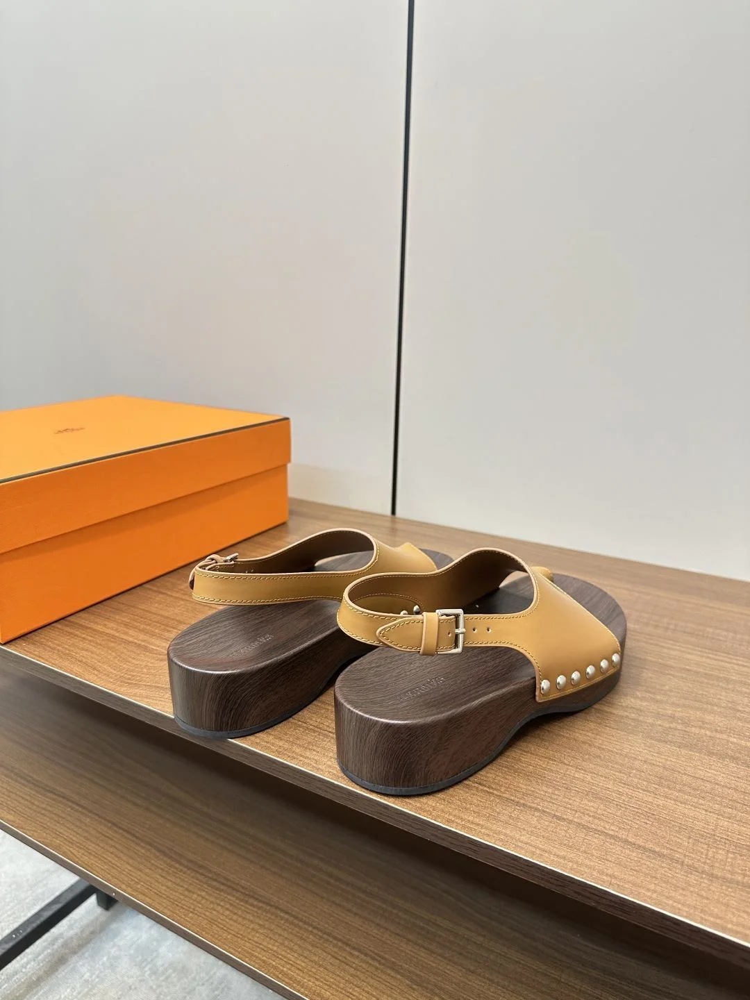 HighPerformance Hermes Sandals 26423