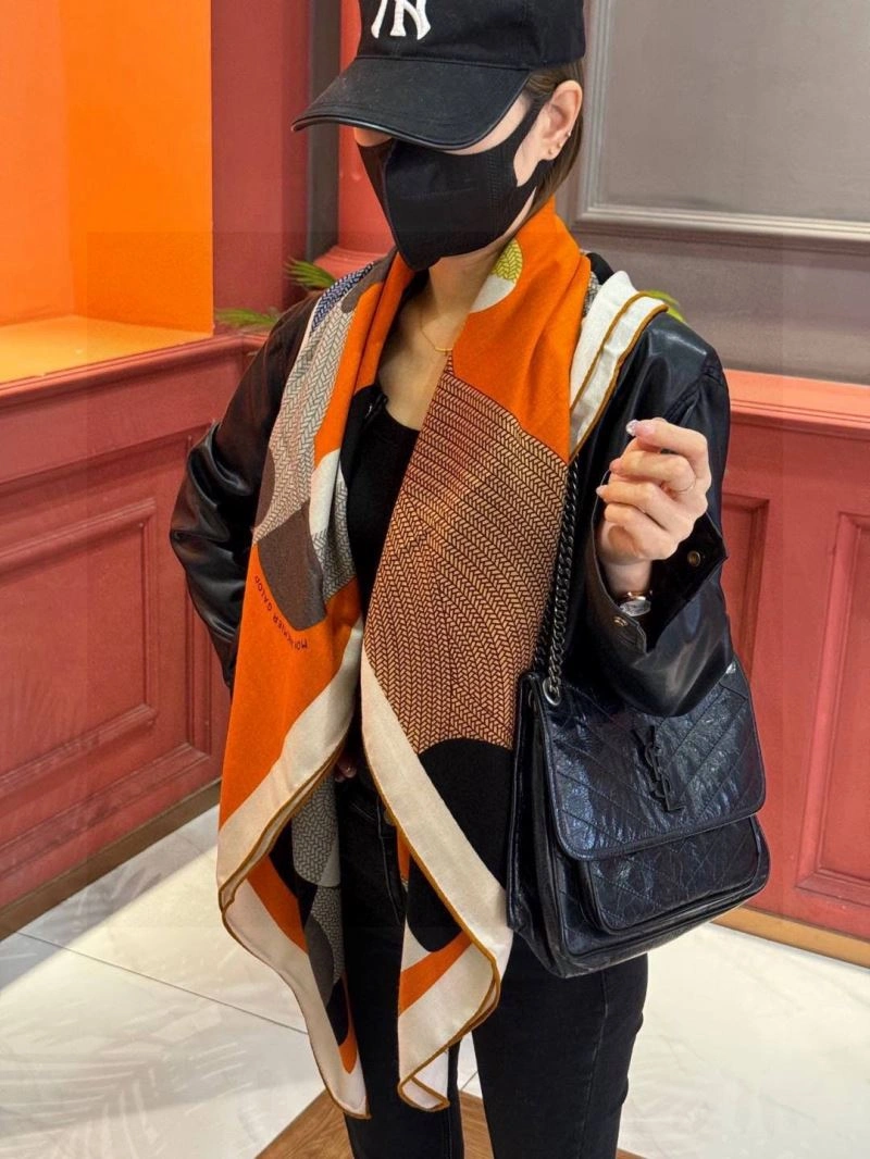 Hermes Scarf Packable 271061