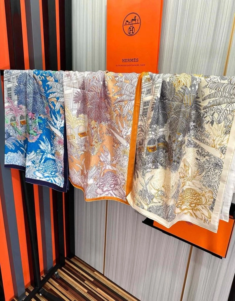 Elegant Hermes Scarf 271042