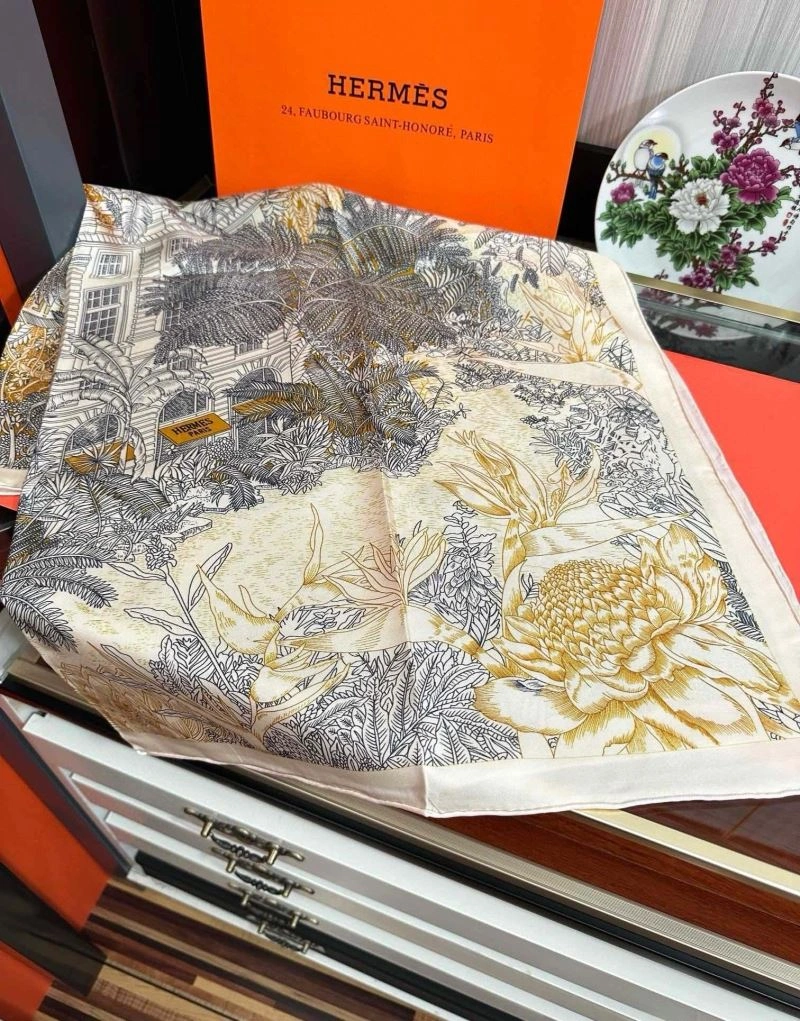 Elegant Hermes Scarf 271042