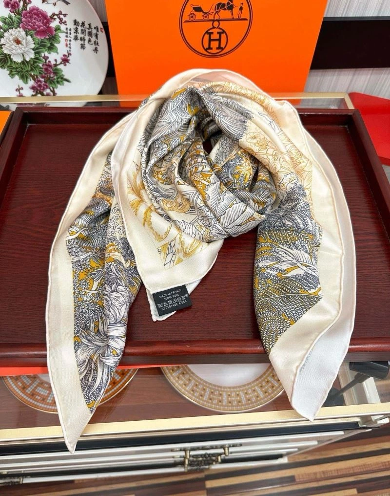 Elegant Hermes Scarf 271042