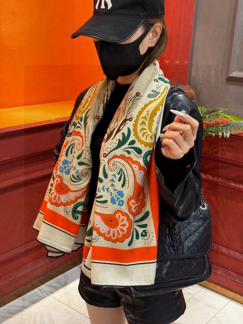 FlexibleFit Hermes Scarf 271024