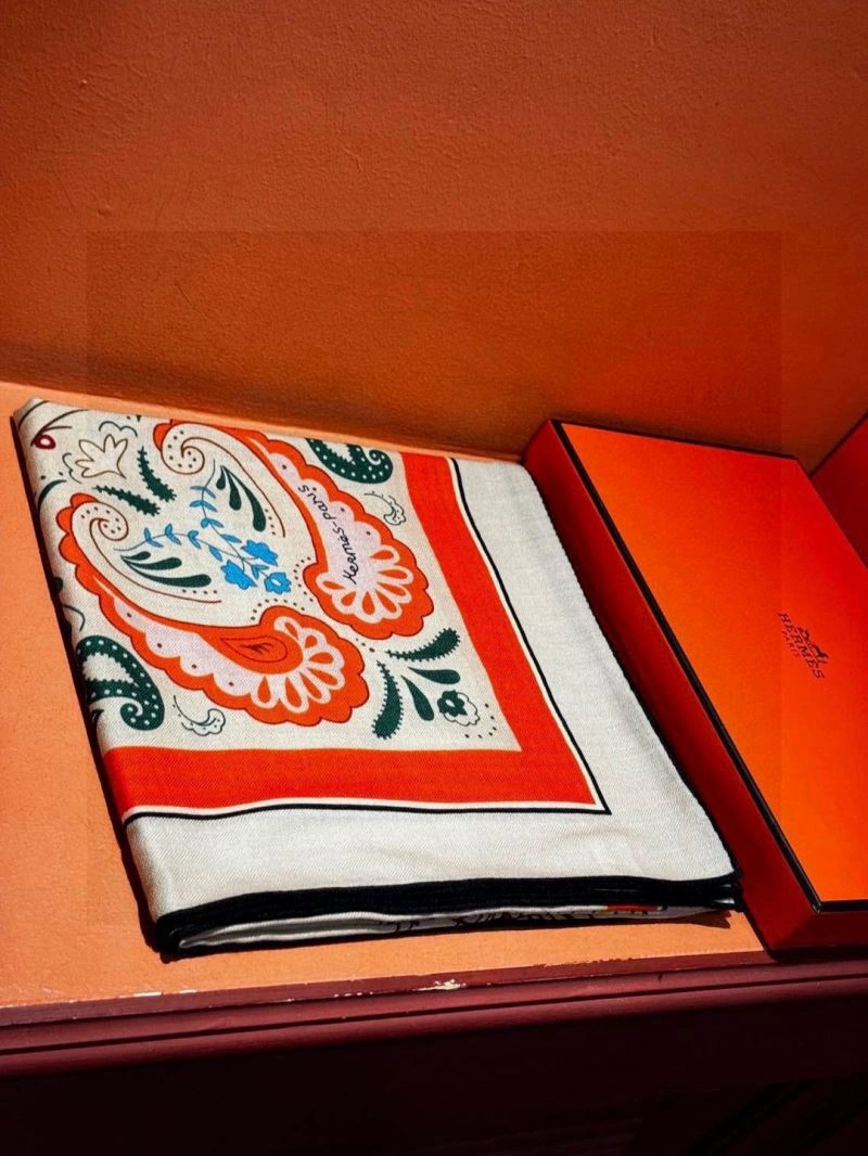 FlexibleFit Hermes Scarf 271024