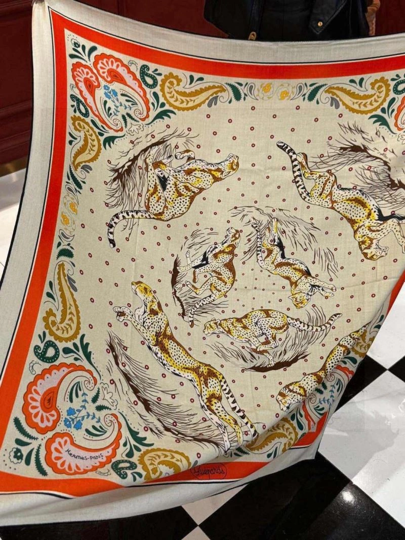 FlexibleFit Hermes Scarf 271024