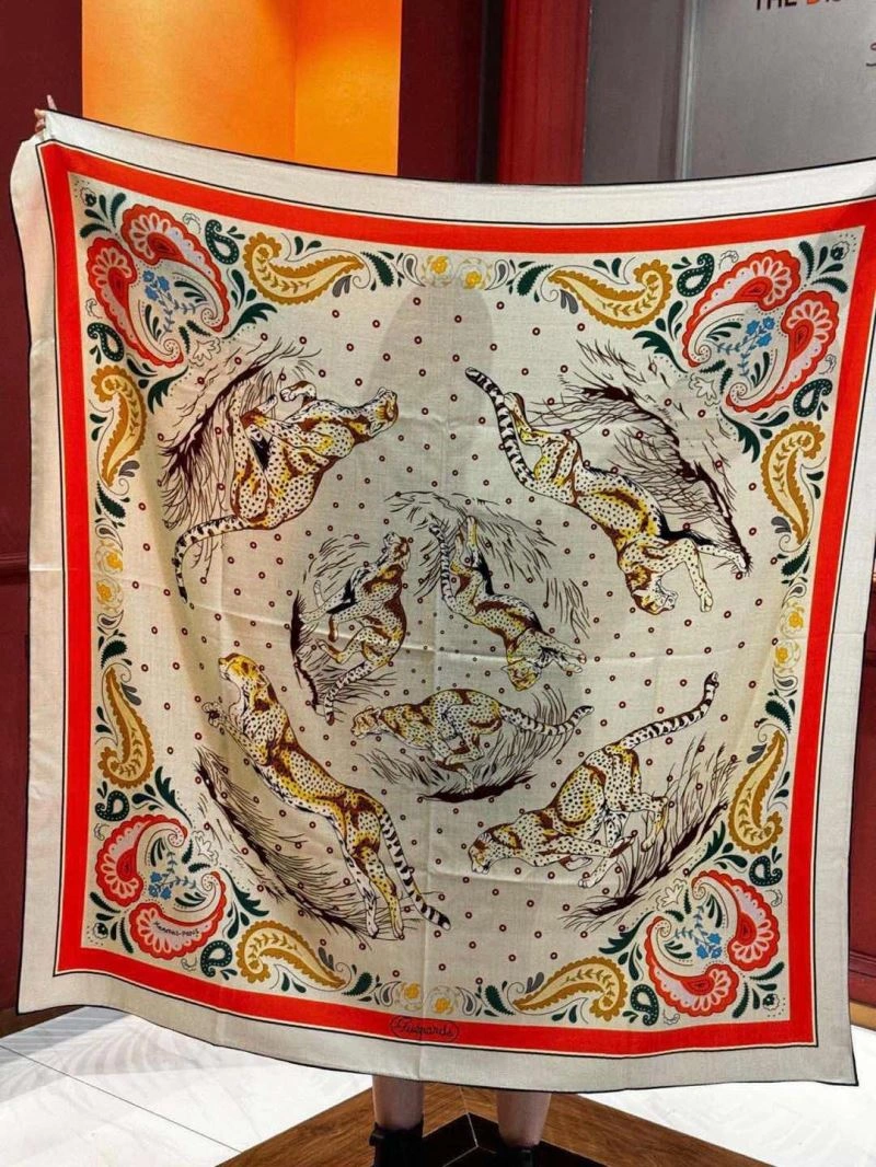 FlexibleFit Hermes Scarf 271024
