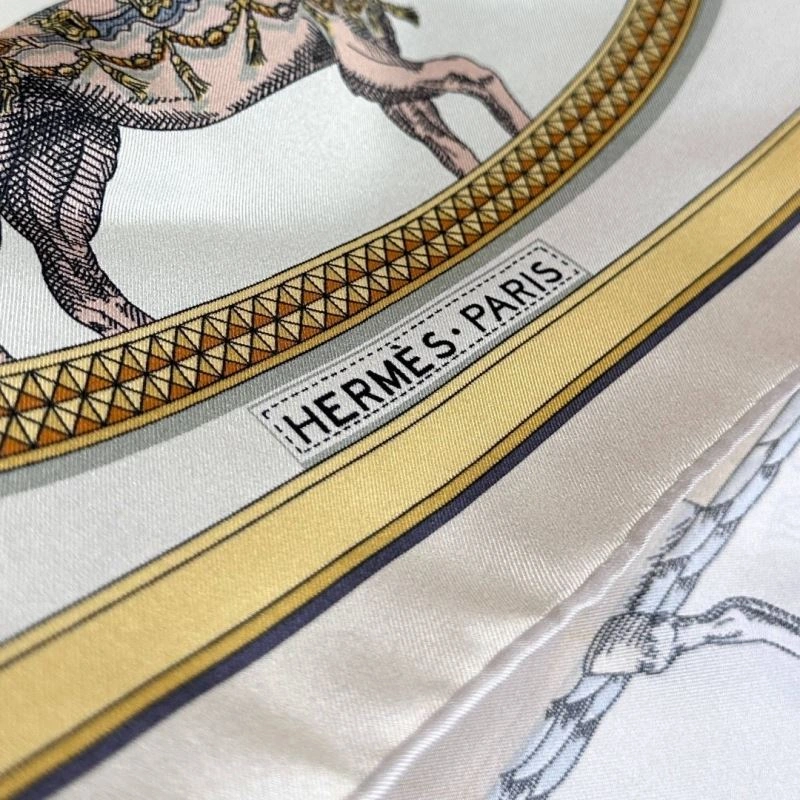 UrbanChic Hermes Scarf 270987