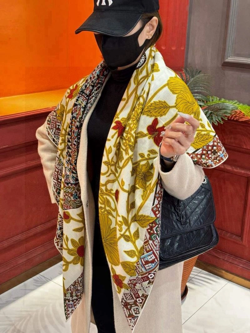 Hermes Scarf Vibrant 270961