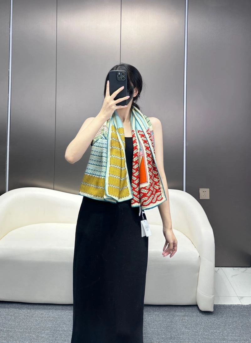 Efficient Hermes Scarf 271784