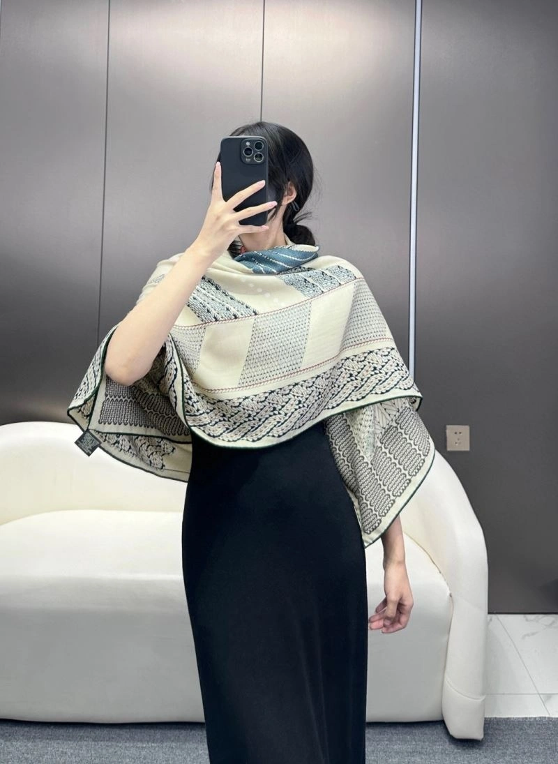 Chic Hermes Scarf 271782