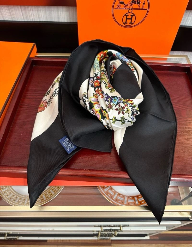 FreshLook Hermes Scarf 271752