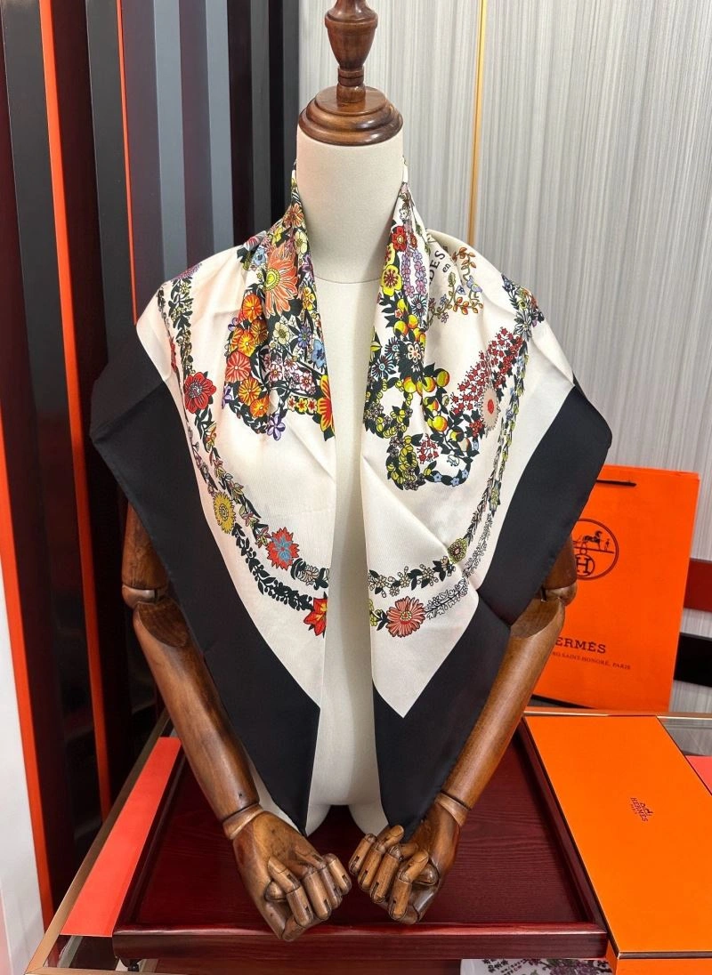 FreshLook Hermes Scarf 271752