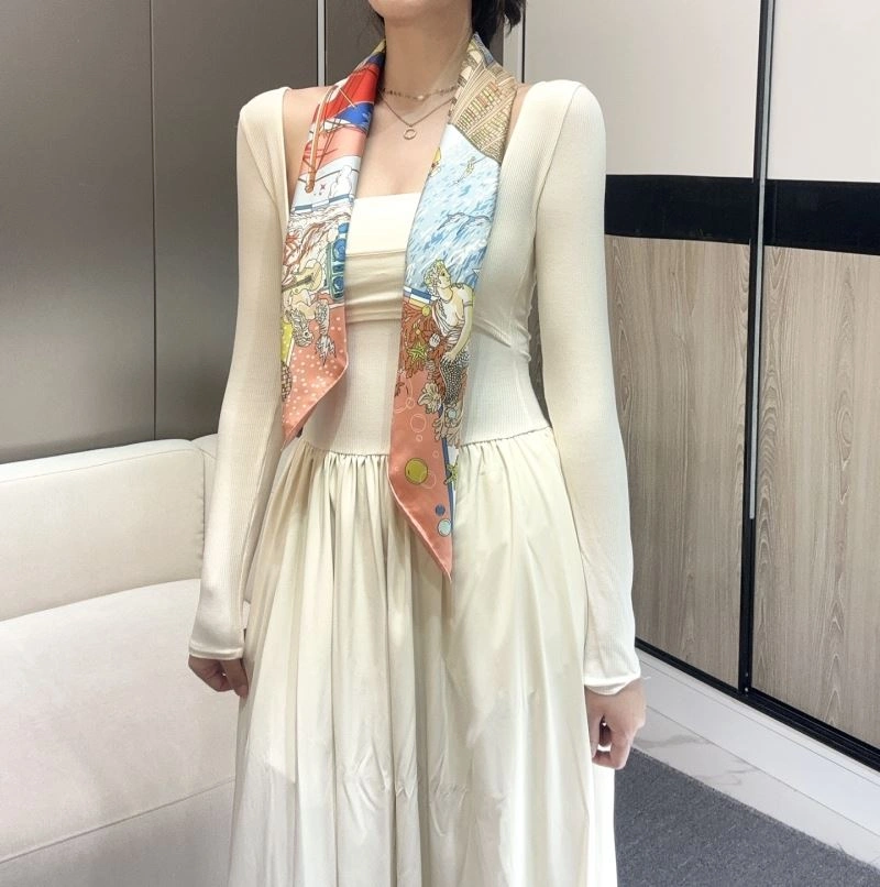 Cozy Hermes Scarf 271738