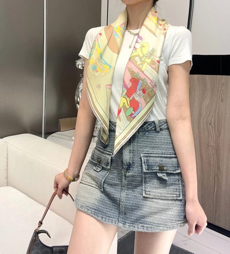 Supportive Hermes Scarf 271641