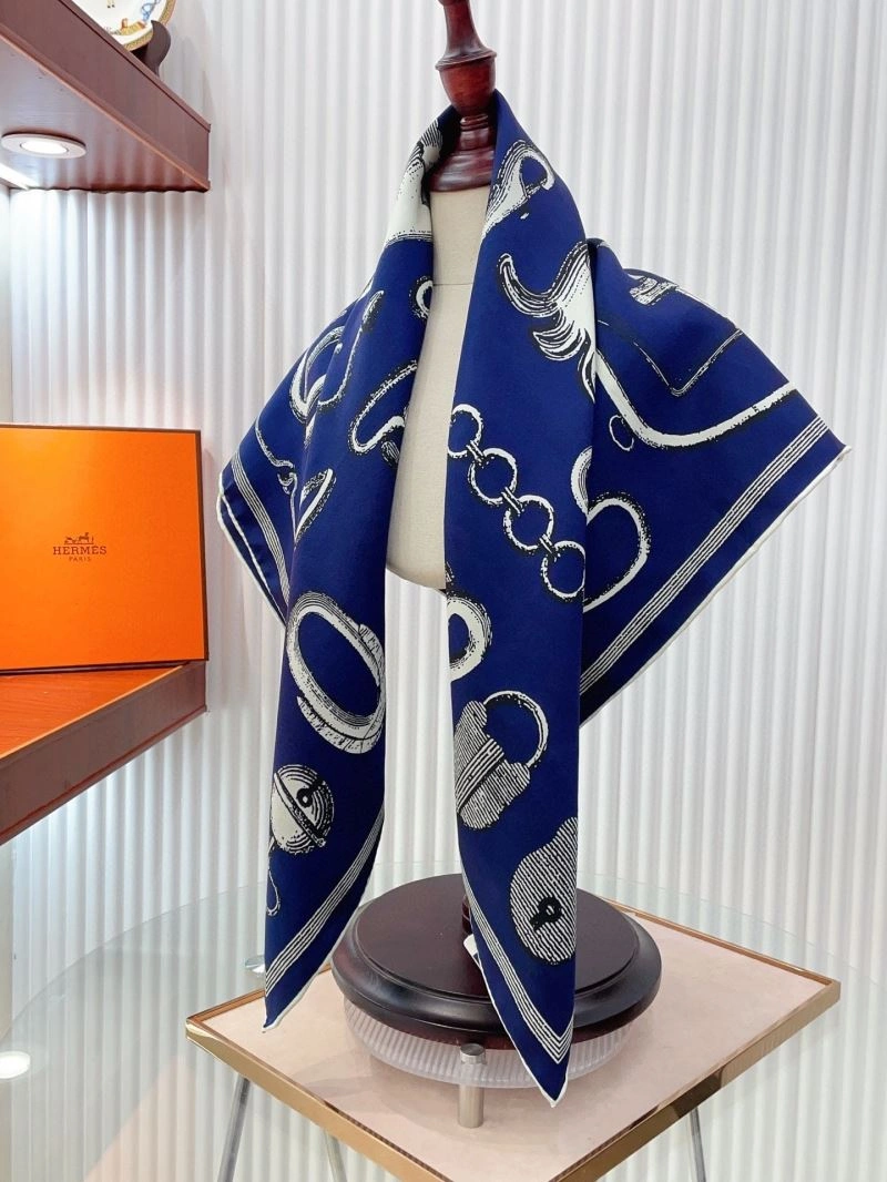 Stylish Hermes Scarf 271625