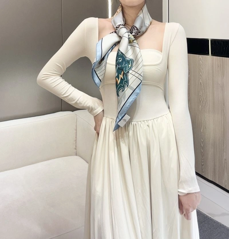 UrbanChic Hermes Scarf 271601