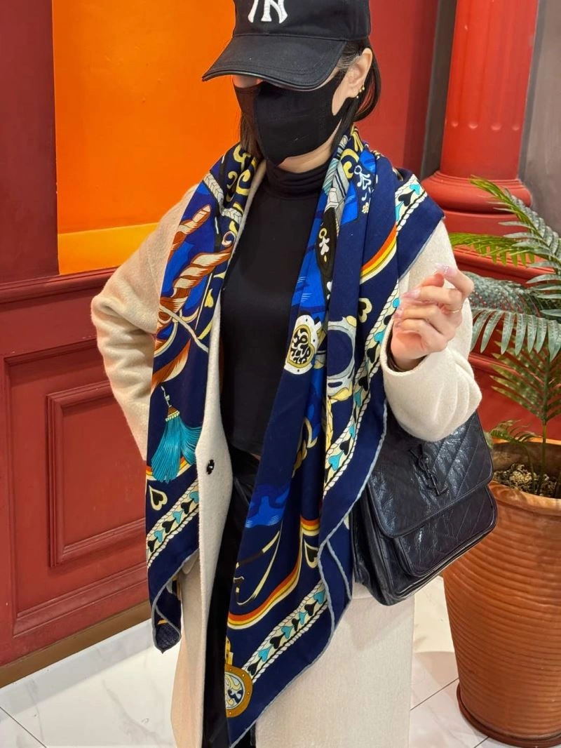 Unisex Hermes Scarf 271574