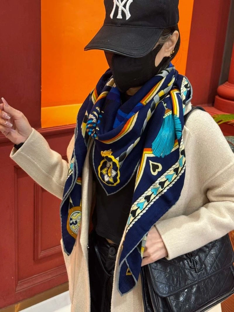 Unisex Hermes Scarf 271574