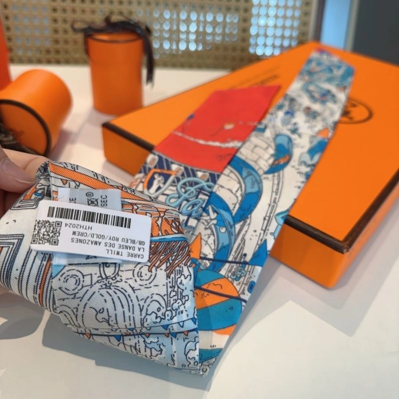 Snug Hermes Silk 272273