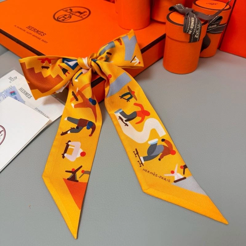 Practical Hermes Silk 272252