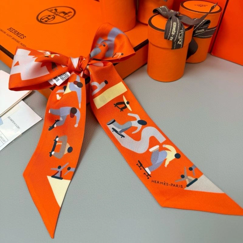Compact Hermes Silk 272266