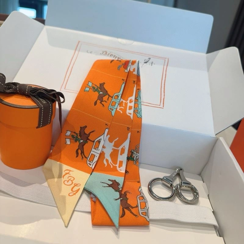 UrbanStyle Hermes Silk 272235