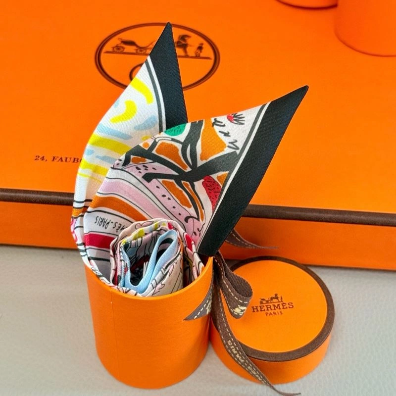 UrbanChic Hermes Silk 272224