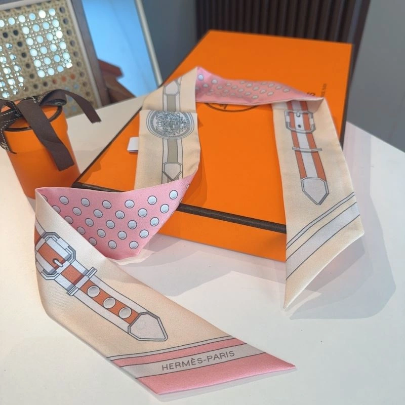 Trendsetting Hermes Silk 272237