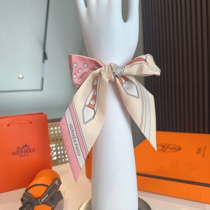 Trendsetting Hermes Silk 272237