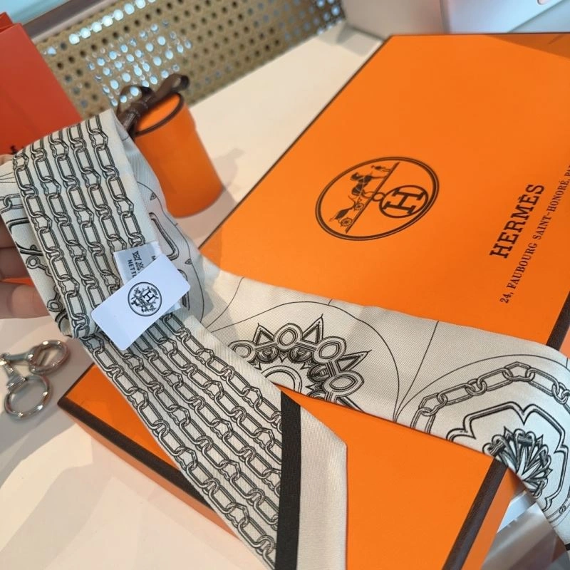 Flexible Hermes Silk 272211