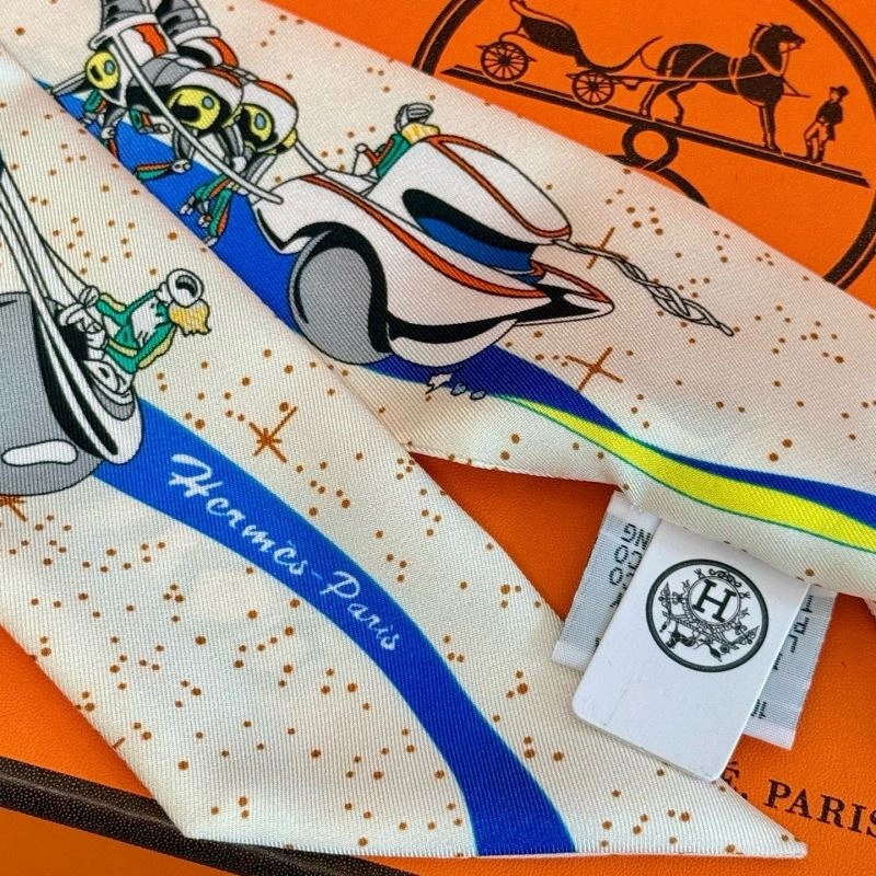 Trendy Hermes Silk 272204