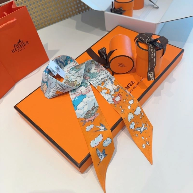 Attractive Hermes Silk 272182