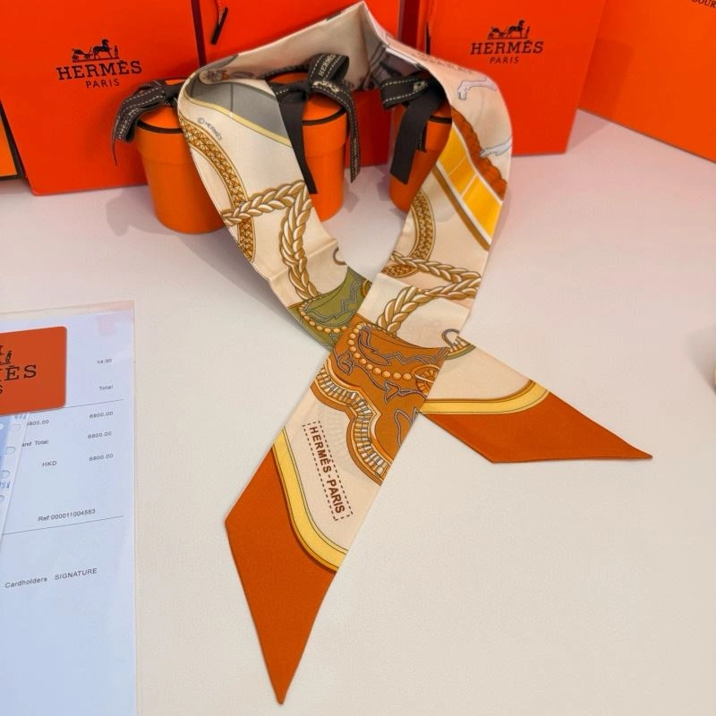 Seasonal Hermes Silk 272193