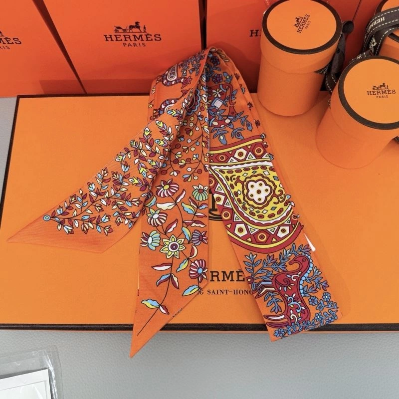 Vibrant Hermes Silk 272163