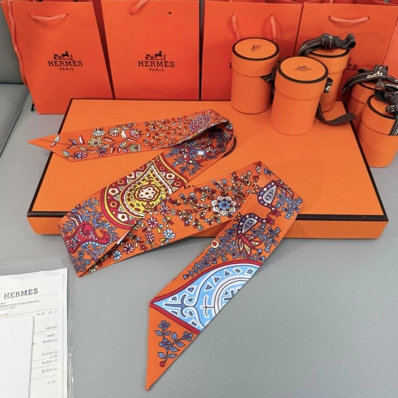 Vibrant Hermes Silk 272163
