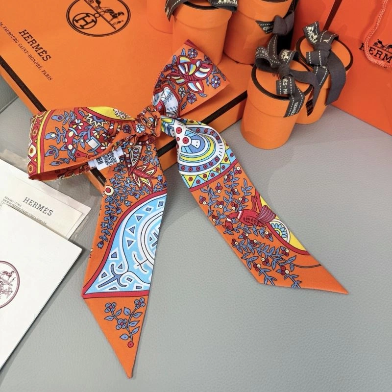 Vibrant Hermes Silk 272163