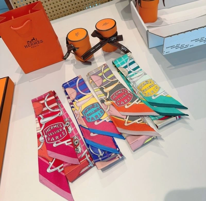 Elegant Hermes Silk 272162