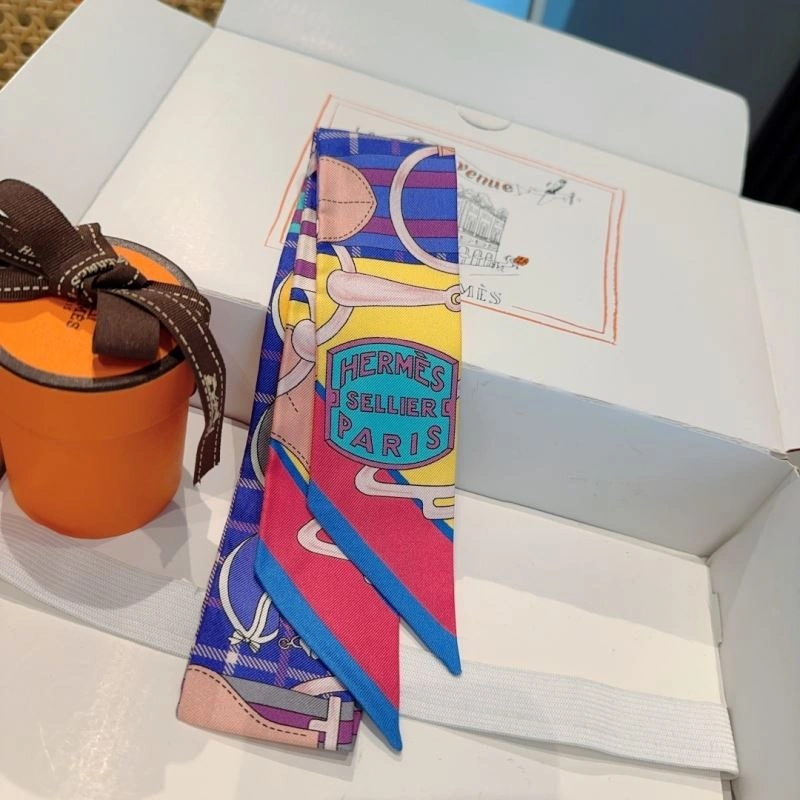 Elegant Hermes Silk 272162