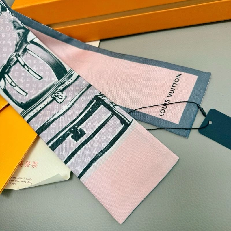 Vibrant Hermes Silk 272159