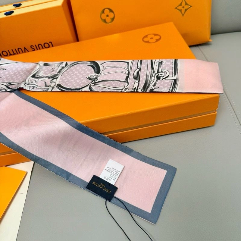 Vibrant Hermes Silk 272159