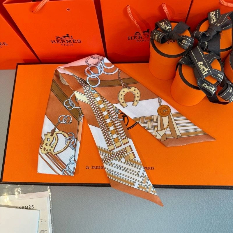 Lightweight Hermes Silk 272155