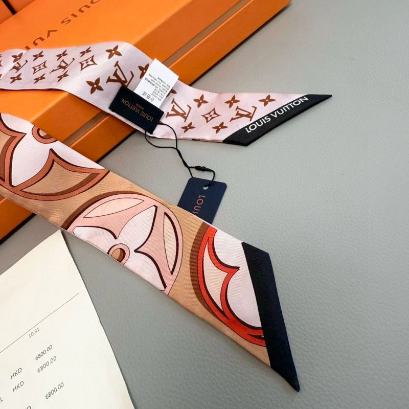 Sophisticated Hermes Silk 272152
