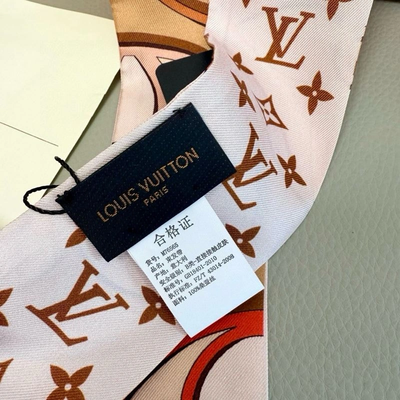 Sophisticated Hermes Silk 272152