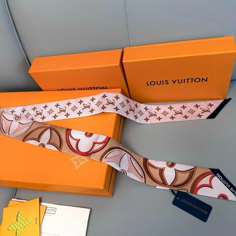 Sophisticated Hermes Silk 272152
