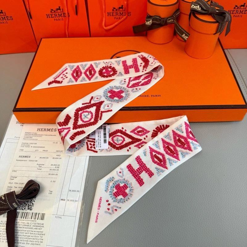 Versatile Hermes Silk 272143