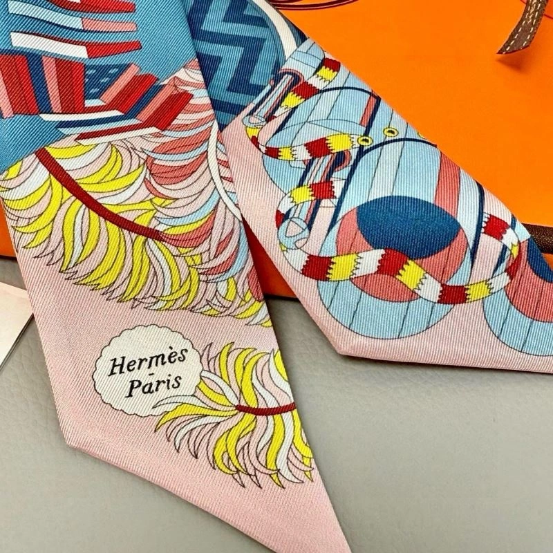EyeCatching Hermes Silk 272118