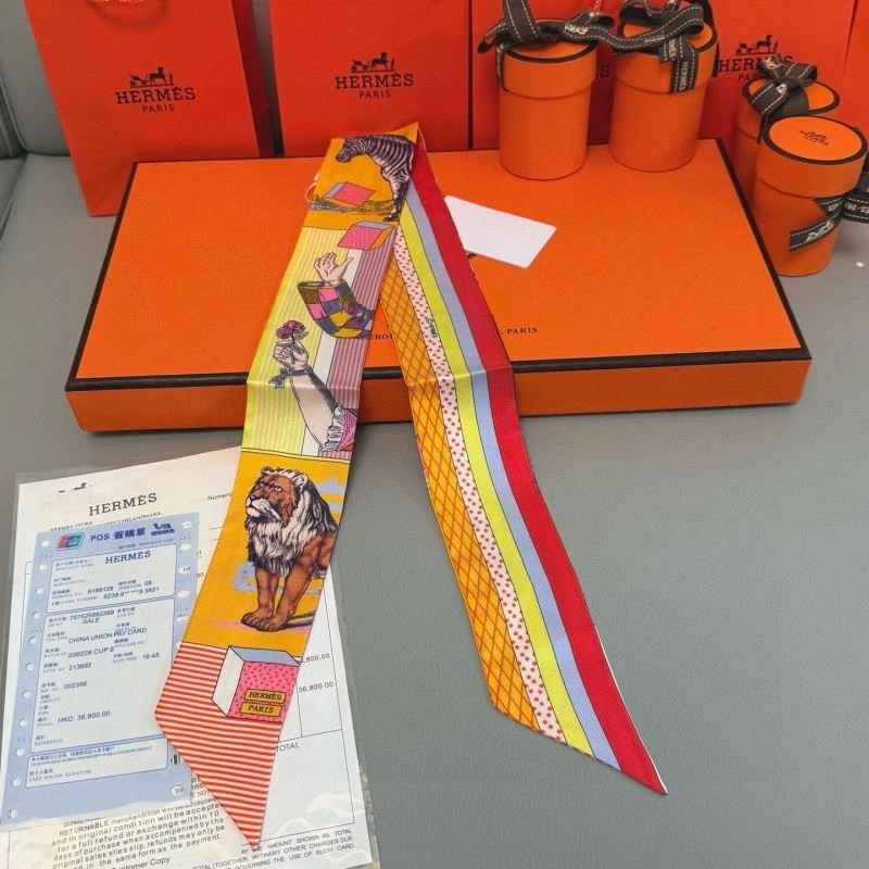 Compact Hermes Silk 272114
